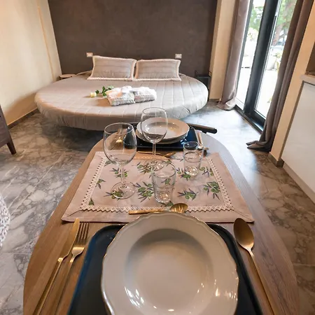 Garda Fantasy Paradise Silver O Gold Apartment *