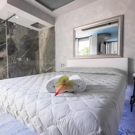 Apartment Garda Fantasy Paradise Silver O Gold